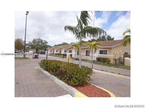 3818-3818 Sw 48th Ave, Pembroke Park, FL, 33023-7900 | Card Image