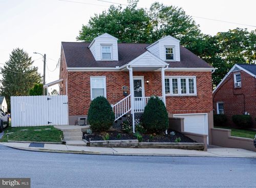 1020 N Queen St, YORK, PA, 17404-2503 | Card Image