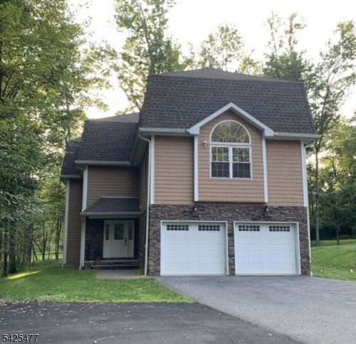 195 Valley Rd, Wayne, NJ, 07470-3948 | Card Image