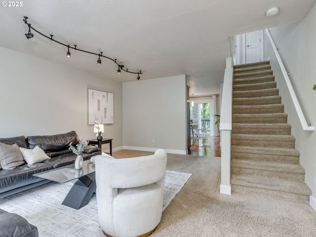 4819 Sw Beaverton Hillsdale Hwy, House attached with 2 bedrooms, 2 bathrooms and 2 parking in Portland OR | Image 19