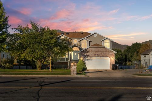 2002 E Deer Run Dr Run, South Weber, UT, 84405 | Card Image