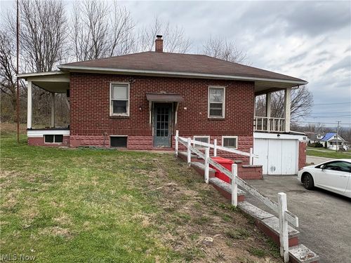 759 Gaylord Ave, Masury, OH, 44438-9728 | Card Image