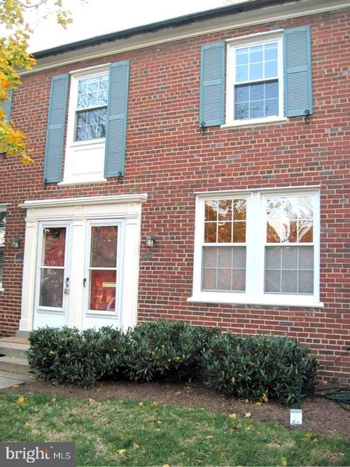 717-2600 16th St S, ARLINGTON, VA, 22204-4950 | Card Image