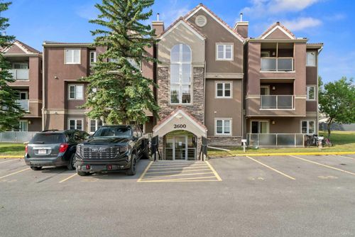 2612 Edenwold Hts Nw, Calgary, AB, T3A3Y5 | Card Image