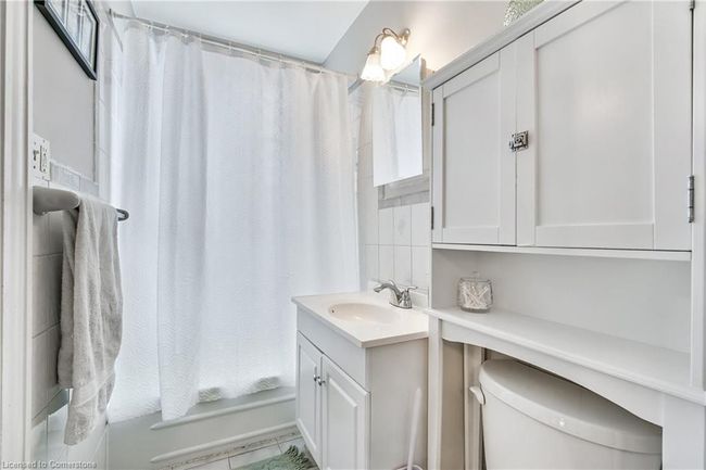 204 Herkimer St, Home with 5 bedrooms, 4 bathrooms and 2 parking in Hamilton ON | Image 11