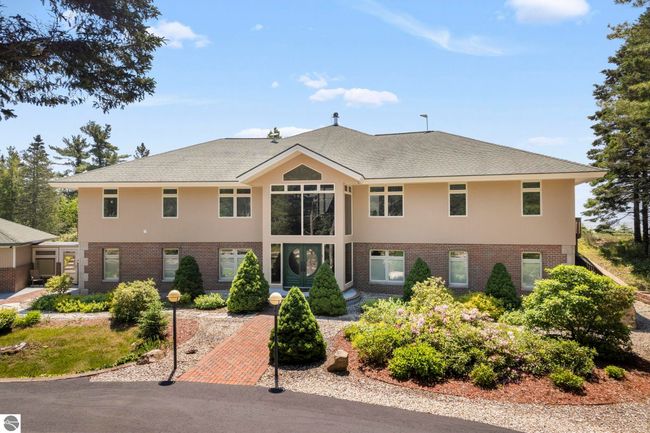 5343 Michibay Dr, House other with 5 bedrooms, 4 bathrooms and null parking in Manistique MI | Image 6