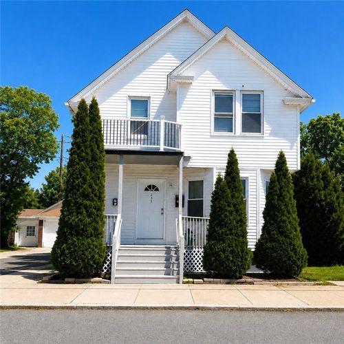 231 Lowell Ave, Providence, RI, 02909-5234 | Card Image
