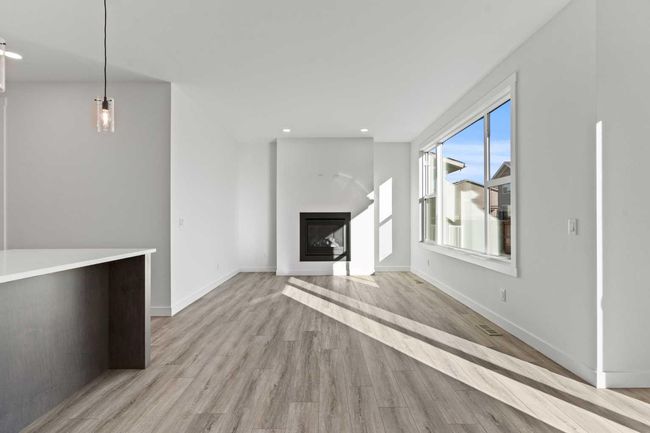271 Kinniburgh Loop, House other with 4 bedrooms, 3 bathrooms and 4 parking in Chestermere AB | Image 22