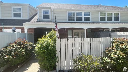 271 Brookfield Ln, Centerville, UT, 84014-1474 | Card Image