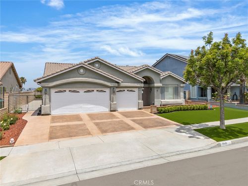 1049 Salem Dr, Corona, CA, 92881-8371 | Card Image