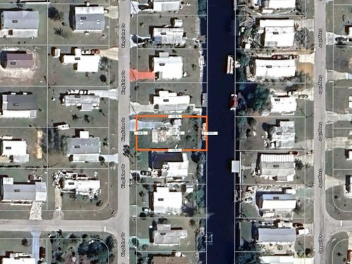 1305 Kingfisher Dr, Englewood, FL, 34224-4623 | Card Image