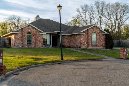 124 Topaz Cir, Hewitt, TX, 76643-2997 | Card Image