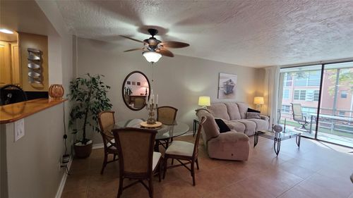 211-2801 Somerset Dr, Lauderdale Lakes, FL, 33311-1976 | Card Image