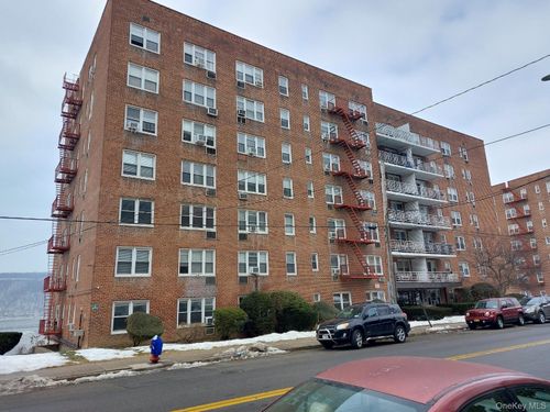 1l-679 Warburton Avenue, Yonkers, NY, 10701 | Card Image