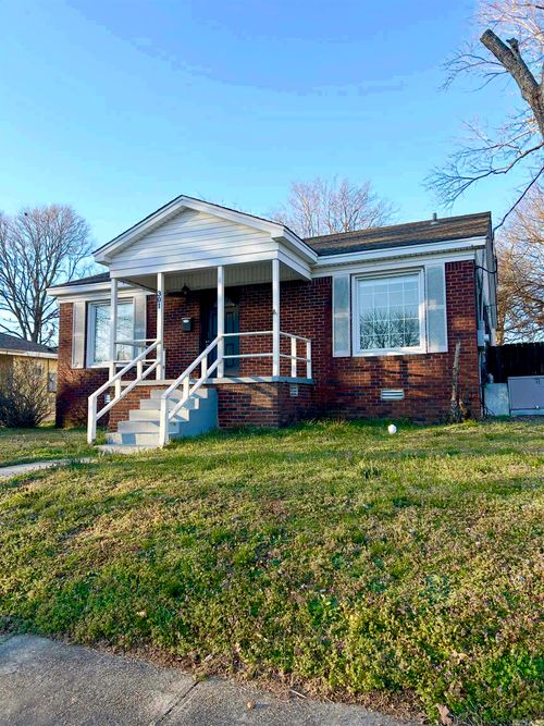 301 W Pine, Benton, AR, 72015-5138 | Card Image