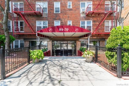 6n-84-70 129th St, Kew Gardens, NY, 11415-2803 | Card Image
