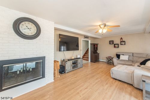 24 Valley View Trl, Sparta, NJ, 07871-1419 | Card Image