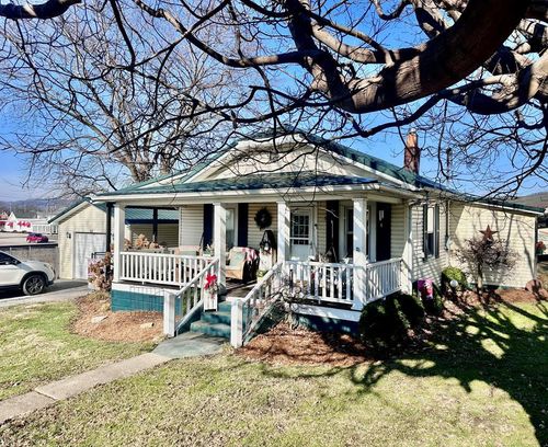 6 Jackson St, Lucasville, OH, 45648-9021 | Card Image