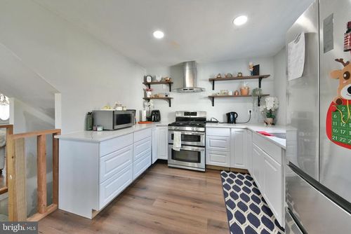 32-7528 Loretto Ave, PHILADELPHIA, PA, 19111-3444 | Card Image