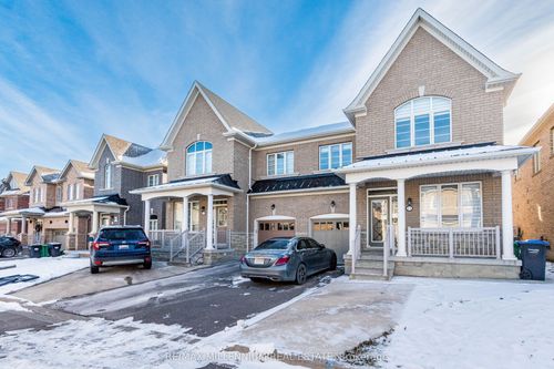 11 Spokanne St, Brampton, ON, L6R4A2 | Card Image