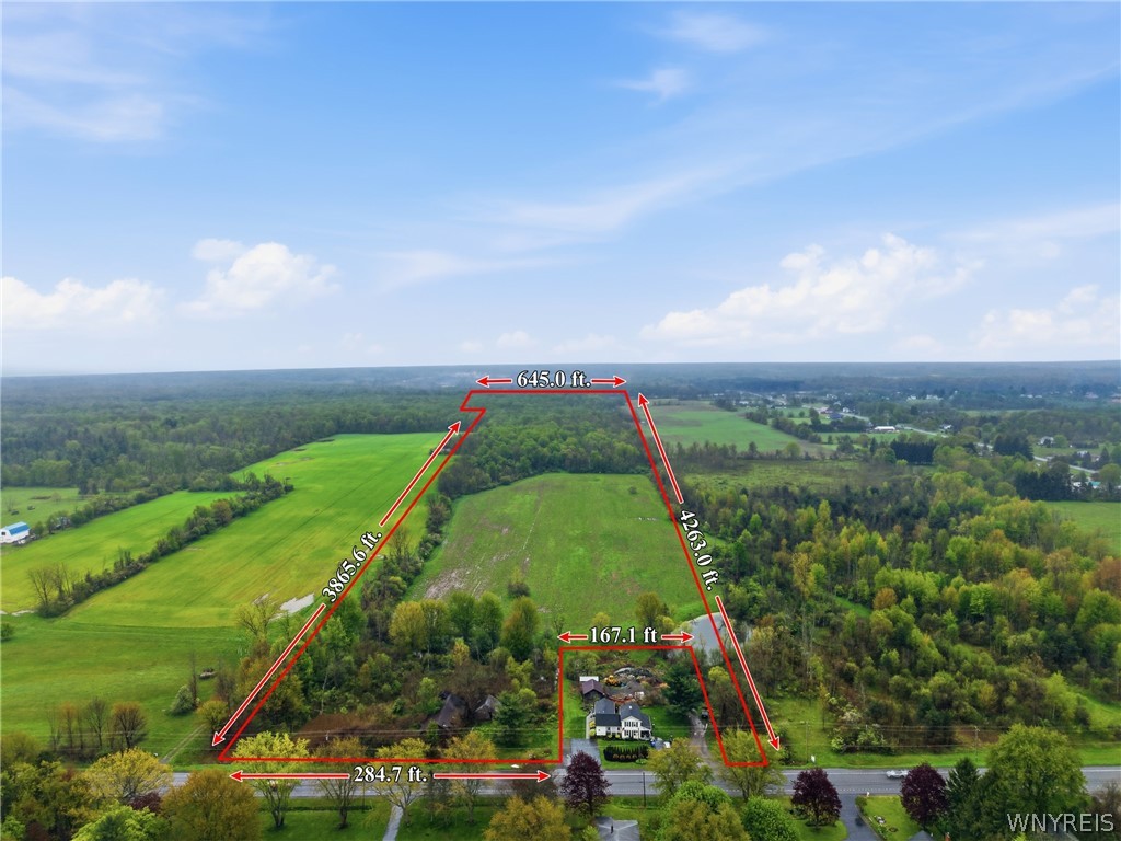13755 Main Rd, Akron, NY 14001