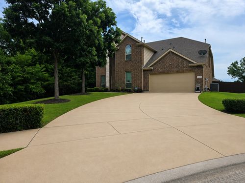 1300 Bellingham Cir, Glenn Heights, TX, 75154-0049 | Card Image