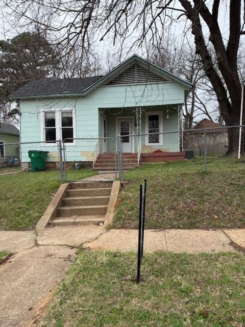 309 W Green St, Palestine, TX, 75801-7511 | Card Image