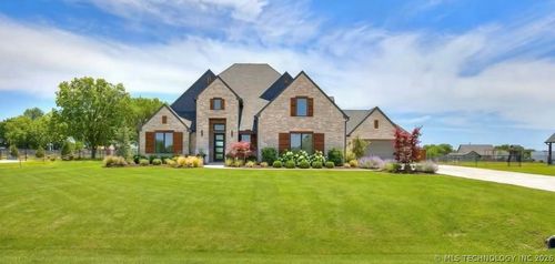 3228 E 169th St S, Bixby, OK, 74008-2855 | Card Image