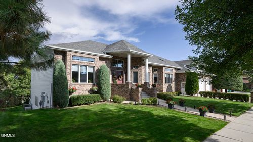 700 Aspen Ave, Bismarck, ND, 58503-0122 | Card Image