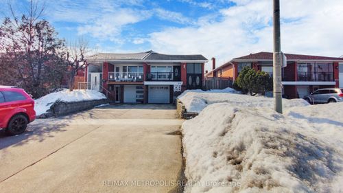 upper-3254 Fieldgate Dr, Mississauga, ON, L4X2H7 | Card Image