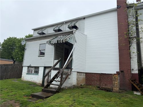 1020 Lane Way, Greensburg, PA, 15601-2818 | Card Image