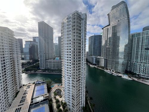 2205-900 Brickell Key Blvd, Miami, FL, 33131-3745 | Card Image