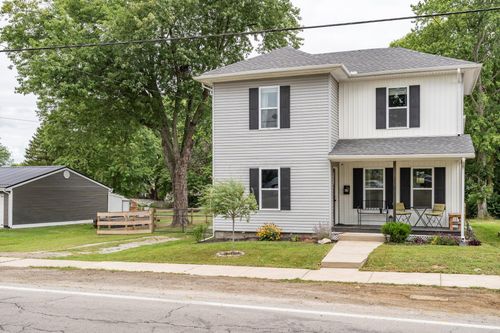 28 W High St, Jeffersonville, OH, 43128-1011 | Card Image