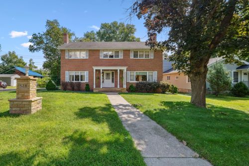 528 Lexington Pkwy S, Saint Paul, MN, 55116-1773 | Card Image