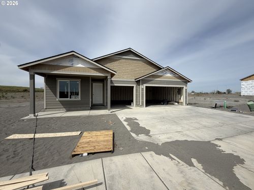 859 E Kinsley Ave, Hermiston, OR, 97838-2359 | Card Image
