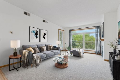 apt-303-2496 County Road C2 W, Roseville, MN, 55113-1082 | Card Image