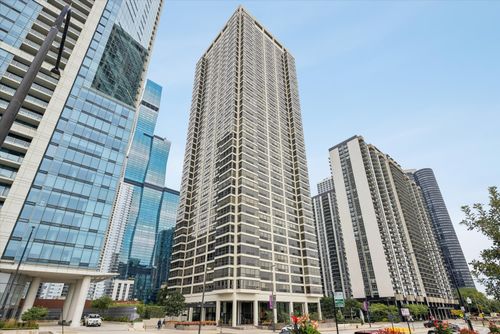403-360 E Randolph St, Chicago, IL, 60601-7331 | Card Image