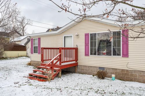 130 E Spruce St, Eagle River, WI, 54521 | Card Image