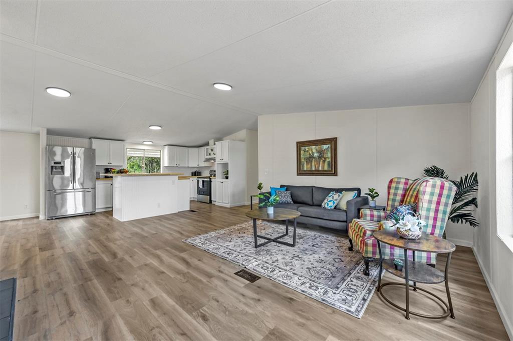 Opal Dr, Weatherford, TX 76087