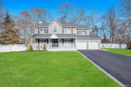 29 Harwood Way, Coram, NY, 11727-2925 | Card Image