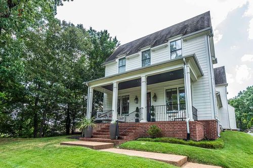 311 Washington St, Collierville, TN, 38017-2745 | Card Image