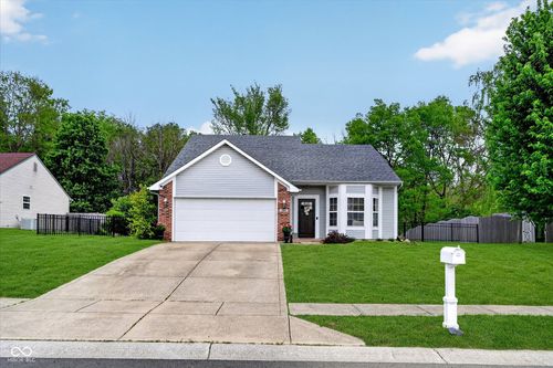 101 New York St, Fortville, IN, 46040-1099 | Card Image