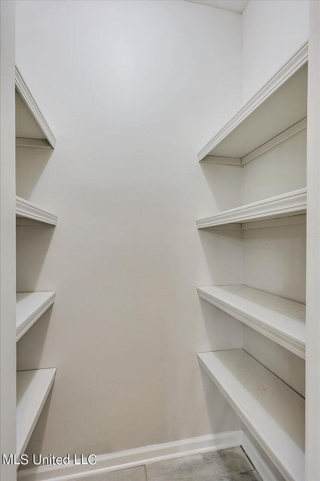 20-300 Monterey Dr | Image 20