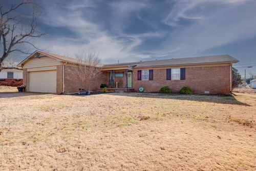 3 Lake Park Ct, Winfield, KS, 67156-3400 | Card Image