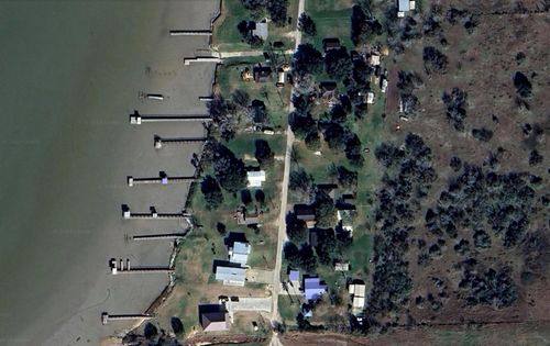 62 Trout St, Palacios, TX, 77465-1751 | Card Image