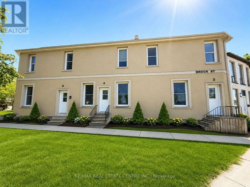 2 Brock Street, Hamilton (North End), ON, L8L8C5 | Card Image