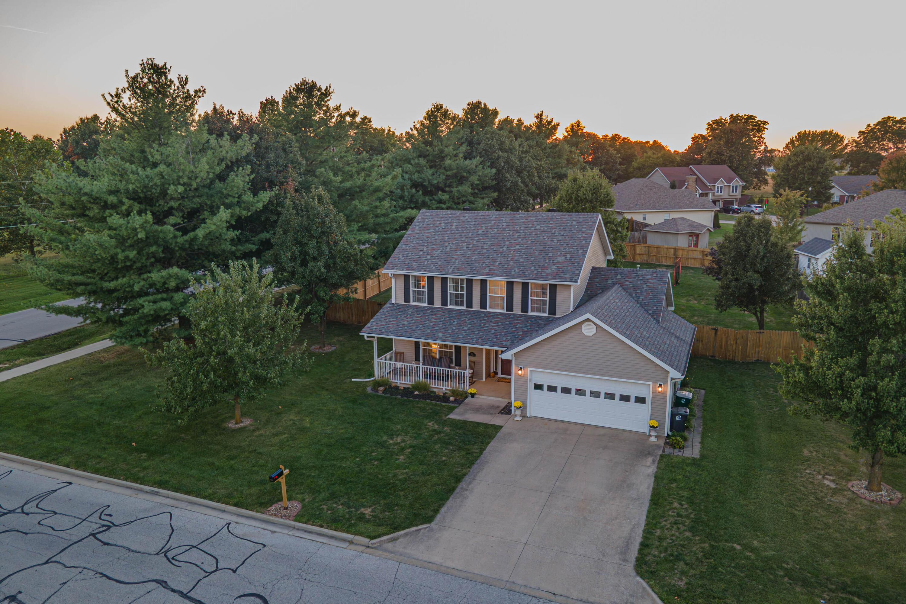 1353 Quail Haven Dr, For Sale in Moberly - eXp Realty