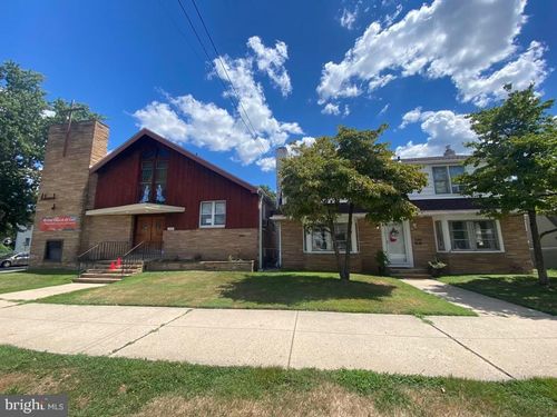 church-and-house-2010 Wilson Avenue, BRISTOL, PA, 19007 | Card Image