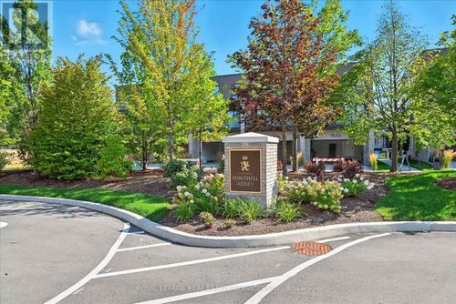 88 Moody Street, Pelham (Fonthill), ON, L3E0B3 | Card Image