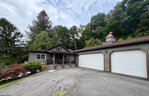 672 Lake Floyd Circle, Bristol, WV, 26332 | Card Image